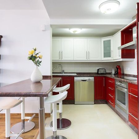 Exclusive Penthouse Playa Las Vistas 4 Close To The Sea And Beach, Aircondition For A Fee, Wifi, Terrace, Heated Pool Playa de las Américas Eksteriør billede