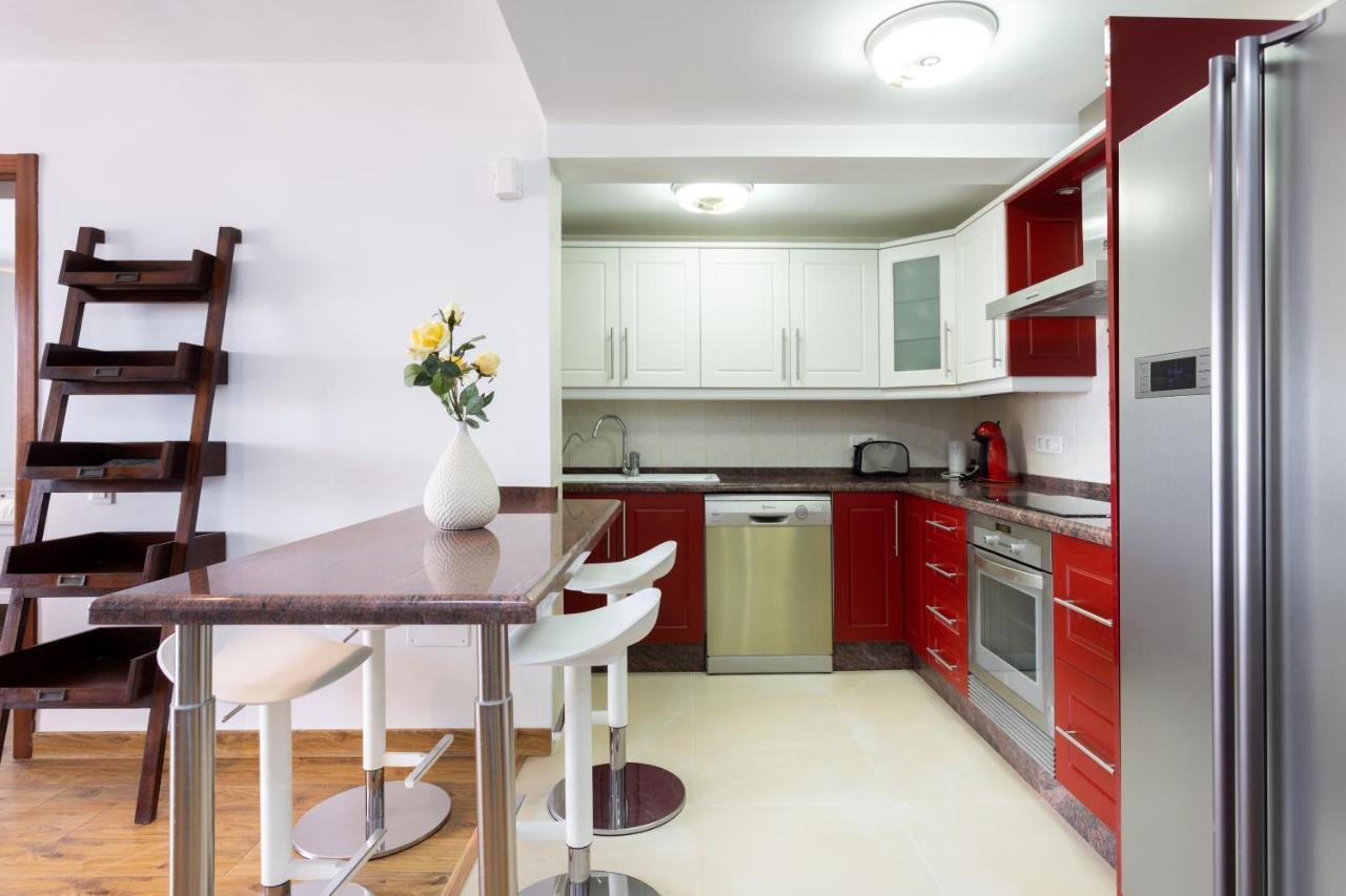 Exclusive Penthouse Playa Las Vistas 4 Close To The Sea And Beach, Aircondition For A Fee, Wifi, Terrace, Heated Pool Playa de las Américas Eksteriør billede