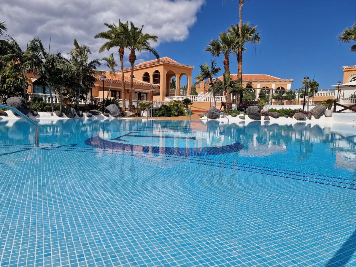 Exclusive Penthouse Playa Las Vistas 4 Close To The Sea And Beach, Aircondition For A Fee, Wifi, Terrace, Heated Pool Playa de las Américas Eksteriør billede